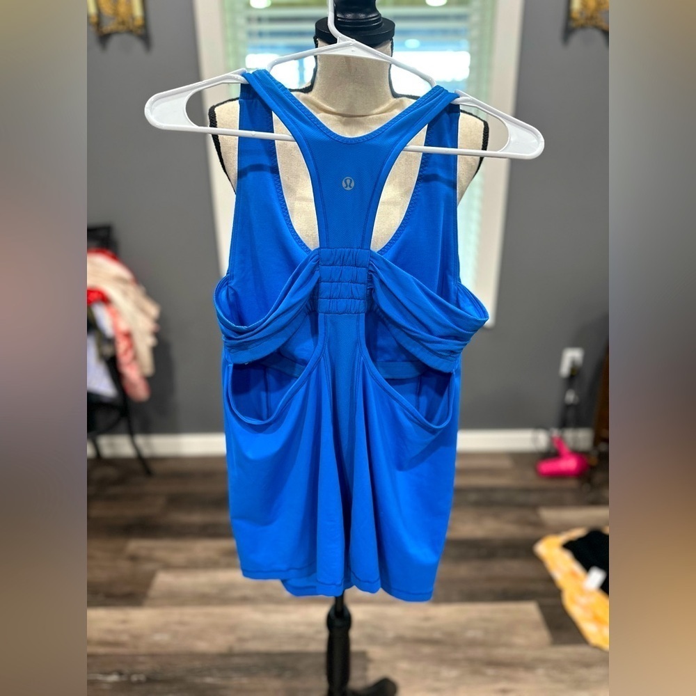 Lululemon Tone It Tank Top Pipe Dream Blue Size 4 NWOT Athleisure Lulu